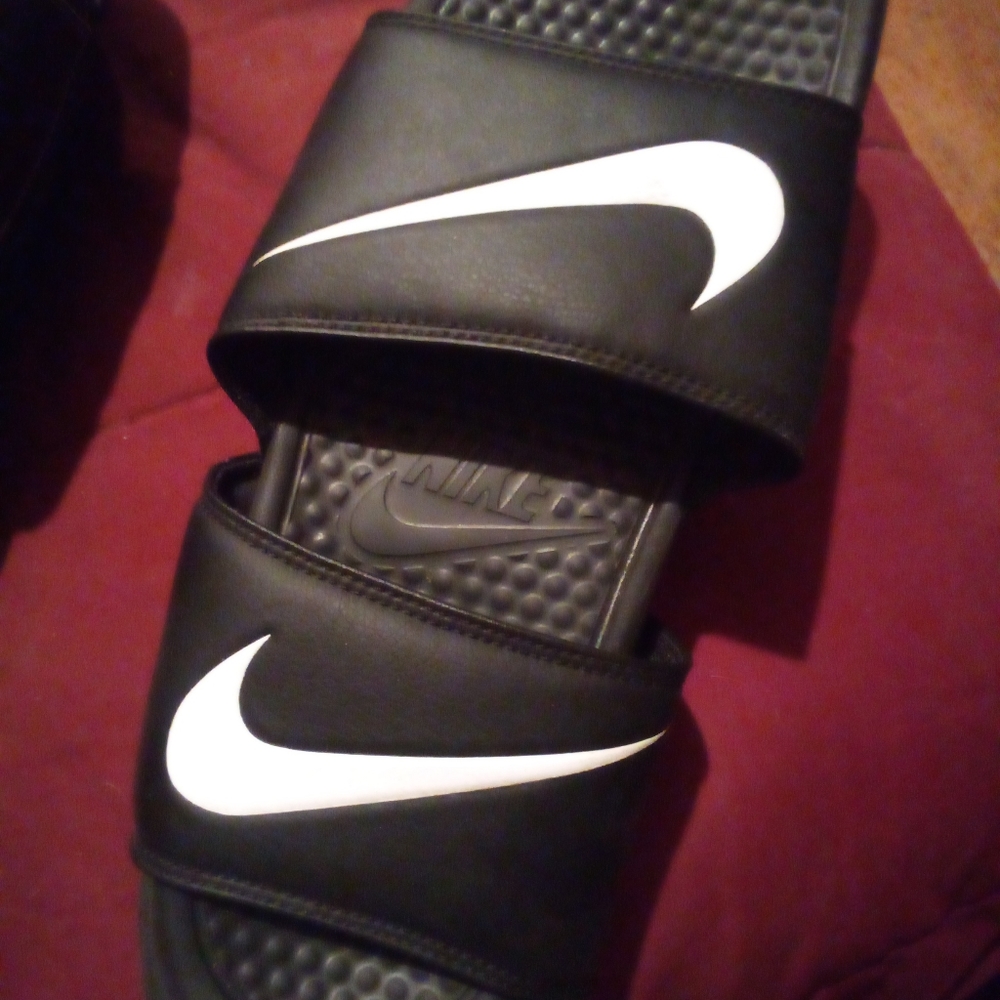 Nike slides